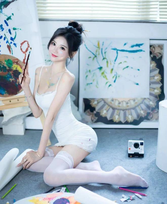 第一天选身材！照片火遍全球！AG旗舰厅ios版绝了！香港(图4)